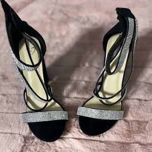 Black w bling heels size 7.5